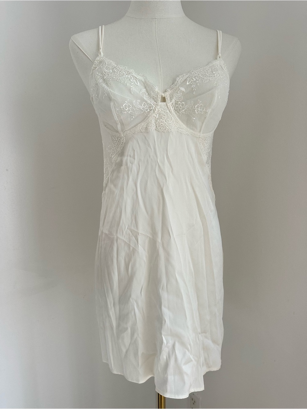 New🤍La Perla white/ Ivory Silk and Lace bridal slip dress. #100 - Picture 2 of 14